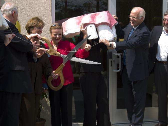 Norwalk Dental Center Ribbon Cutting