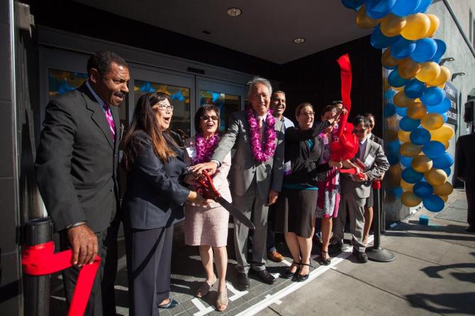 HMC ribbon cutting  photo (with Sherry, Chen Ming and elected officials)